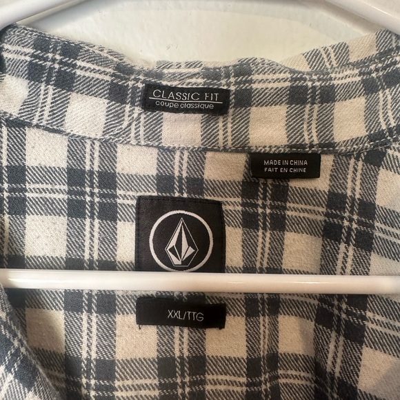 Volcom - Picture 3 of 8